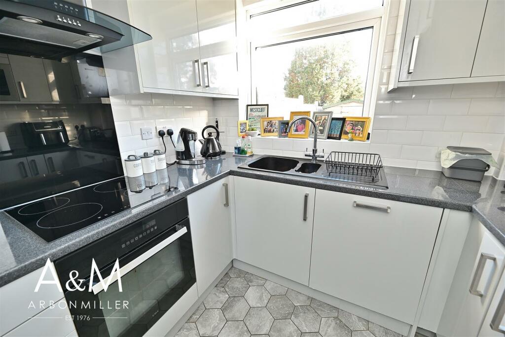 Feature Kitchen