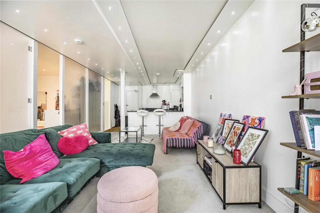 Reception/Kitchen