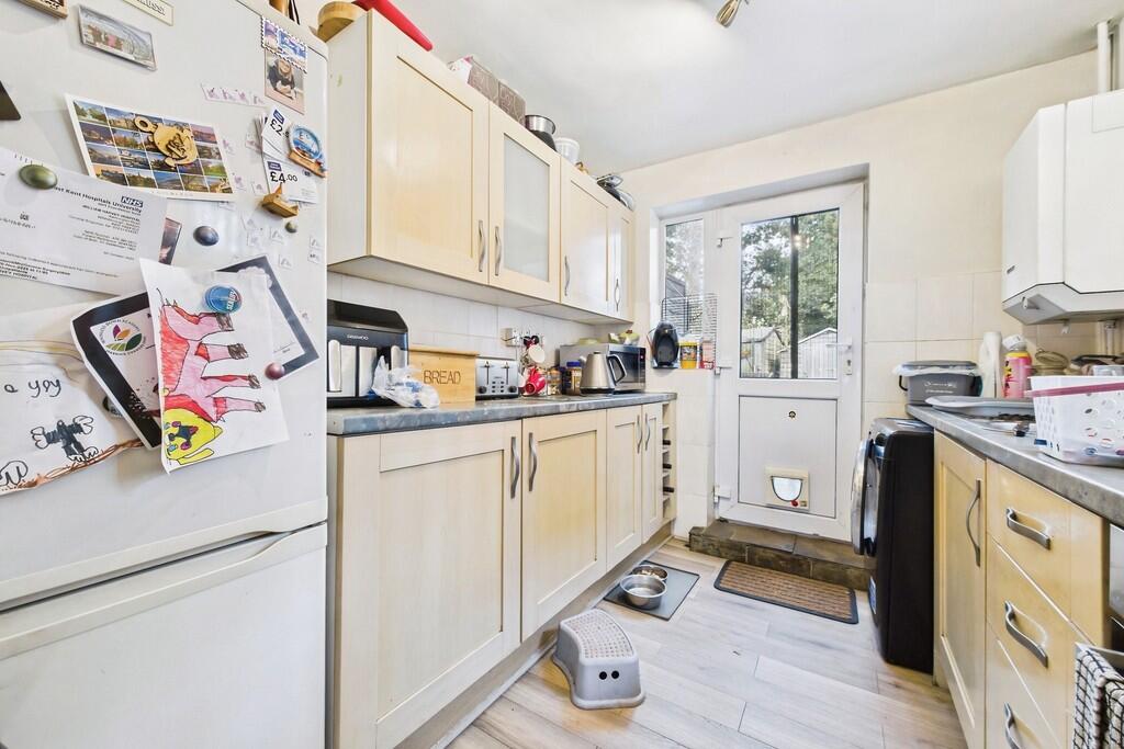 c0ef4c99-CAM01085...