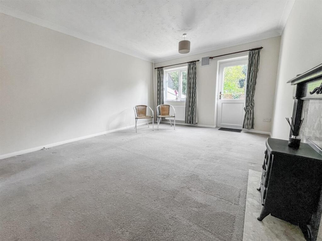 Sitting Room.jpg