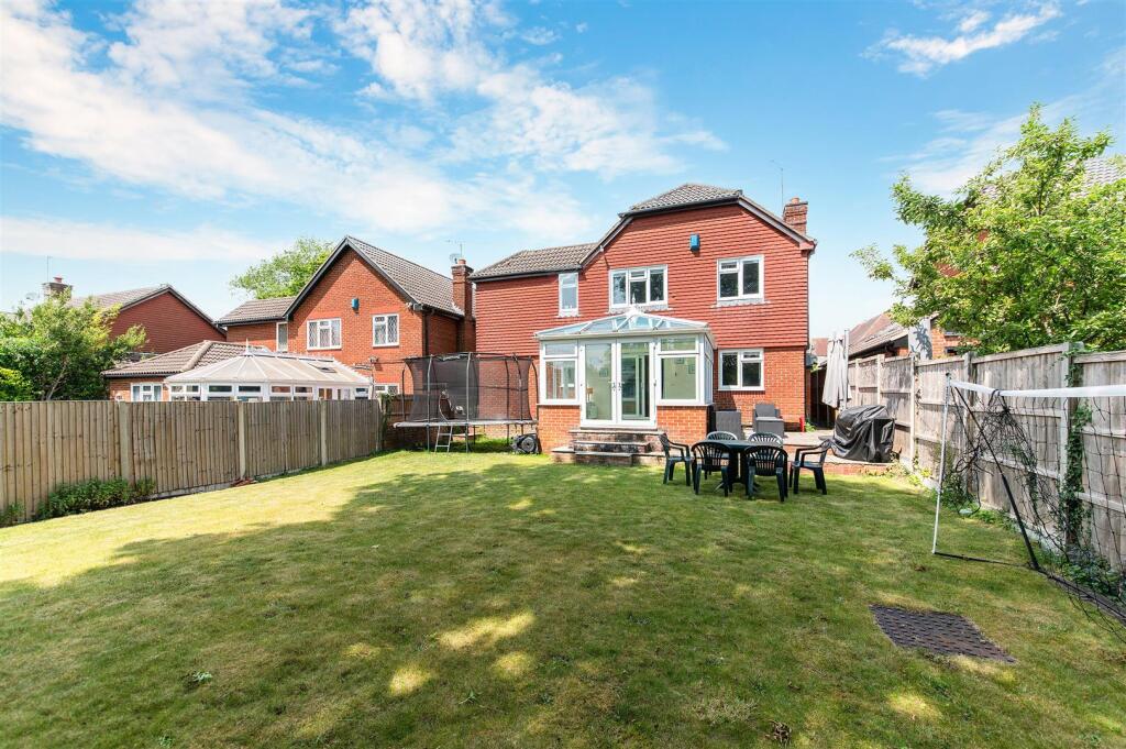 CHAUCER CLOSE,8- (13).jpg