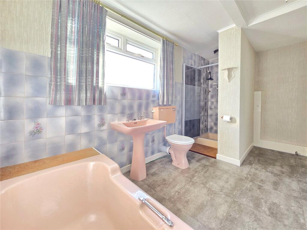Four-Piece Bathroom