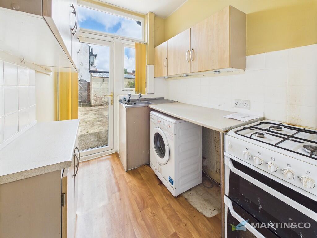 CAM02318G0-PR0464...