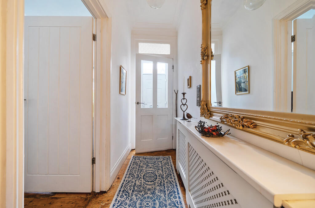 1304166-7-6841d81...