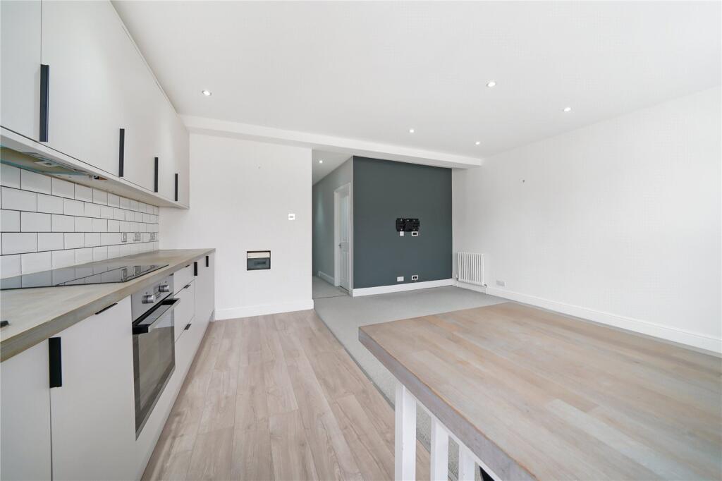Kitchen/Reception