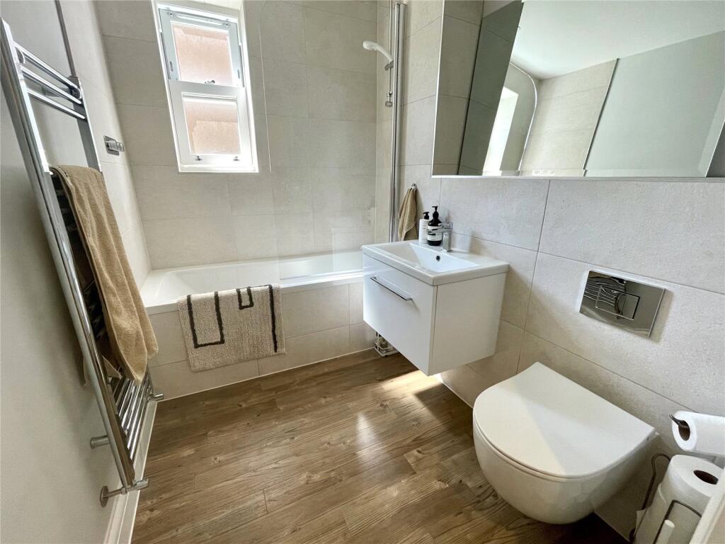 Modern Bathroom
