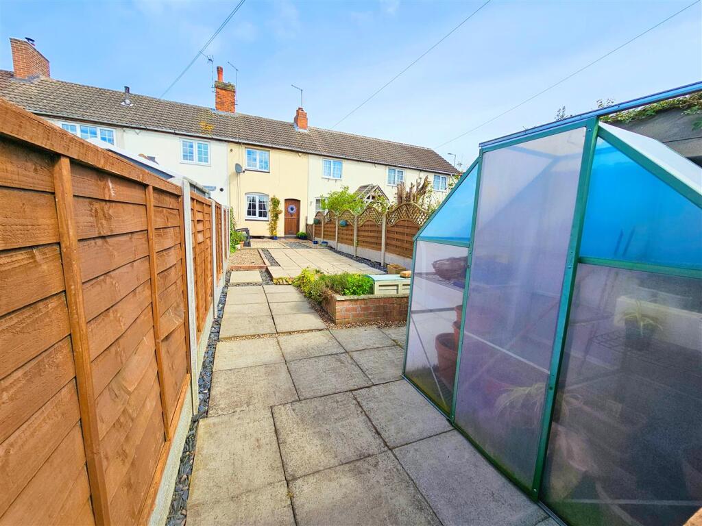 Oddfellow Roww, Measham (1).jpg