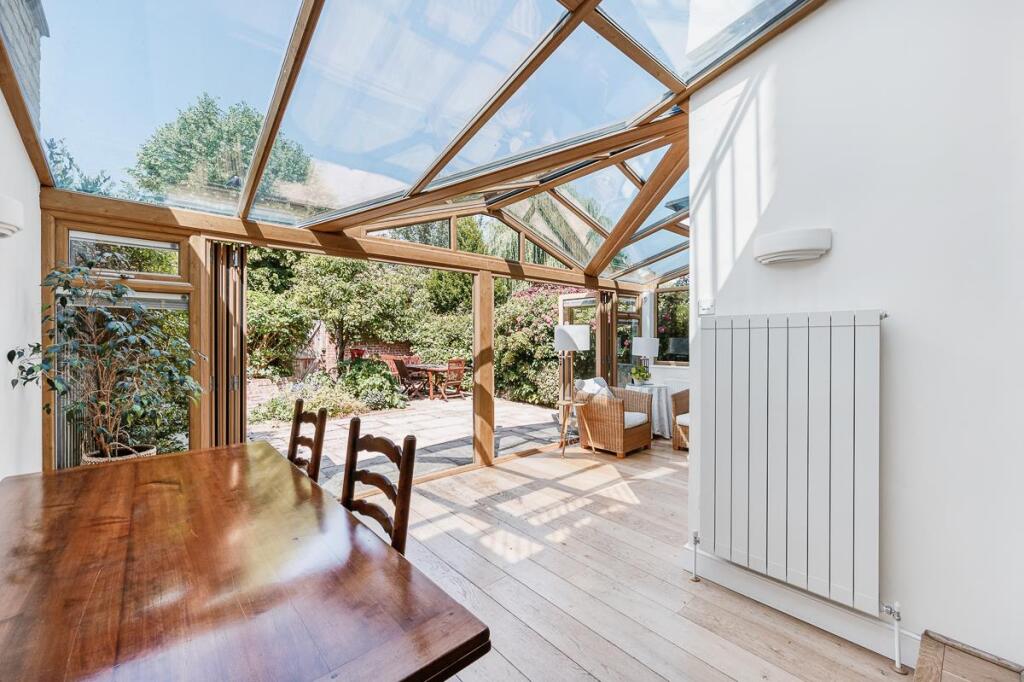 15 St Albans Avenue-10.jpg