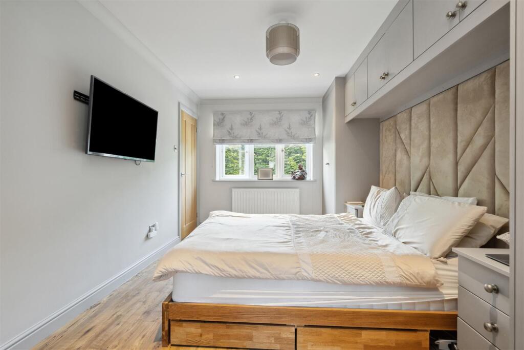 20 Oakley Wood Drive_34.jpg