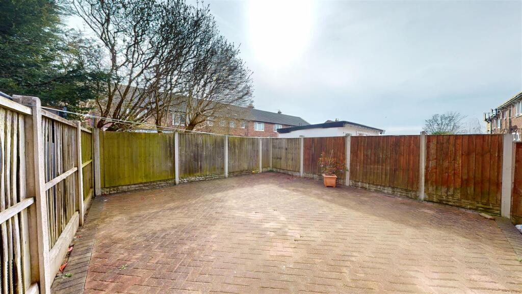 Pennine Drive Rear Garden