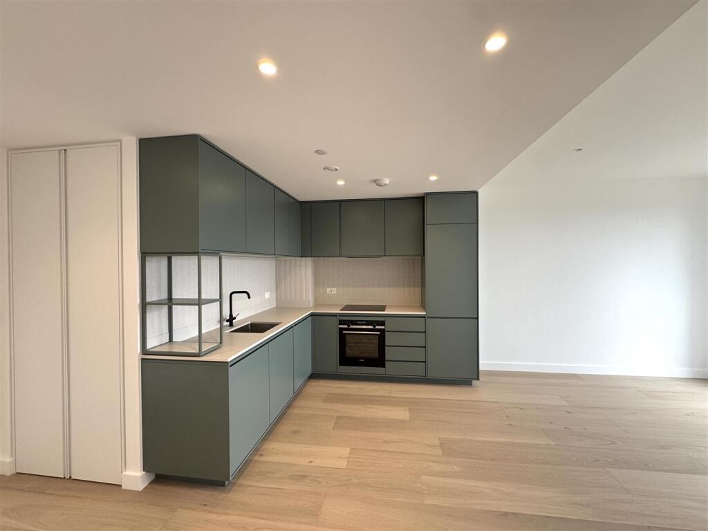 Kitchen pic 3.jpeg