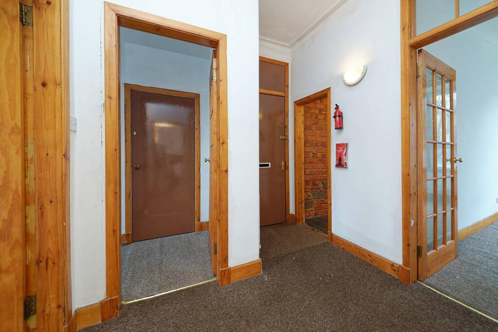 MFL5235130_885.jpg