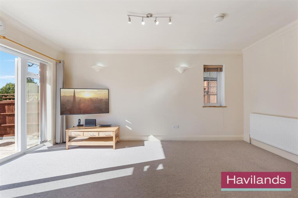 Oakwood Crescent-17.jpg