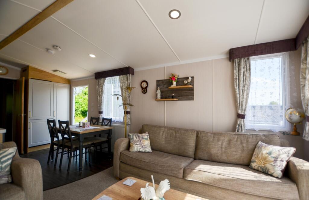 To Book A Viewing Call TPS Lostwithiel on 01208 87