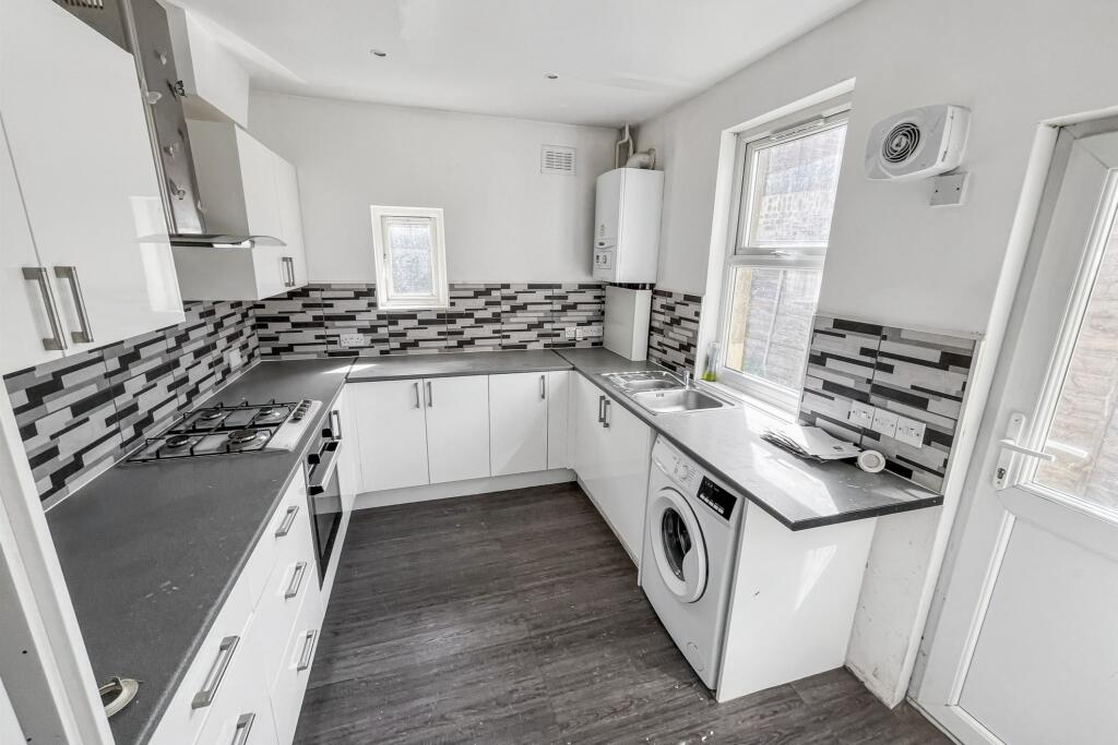 6 Orchard Villas, Cray Road, Sidcup, Kent, DA14 5DJ