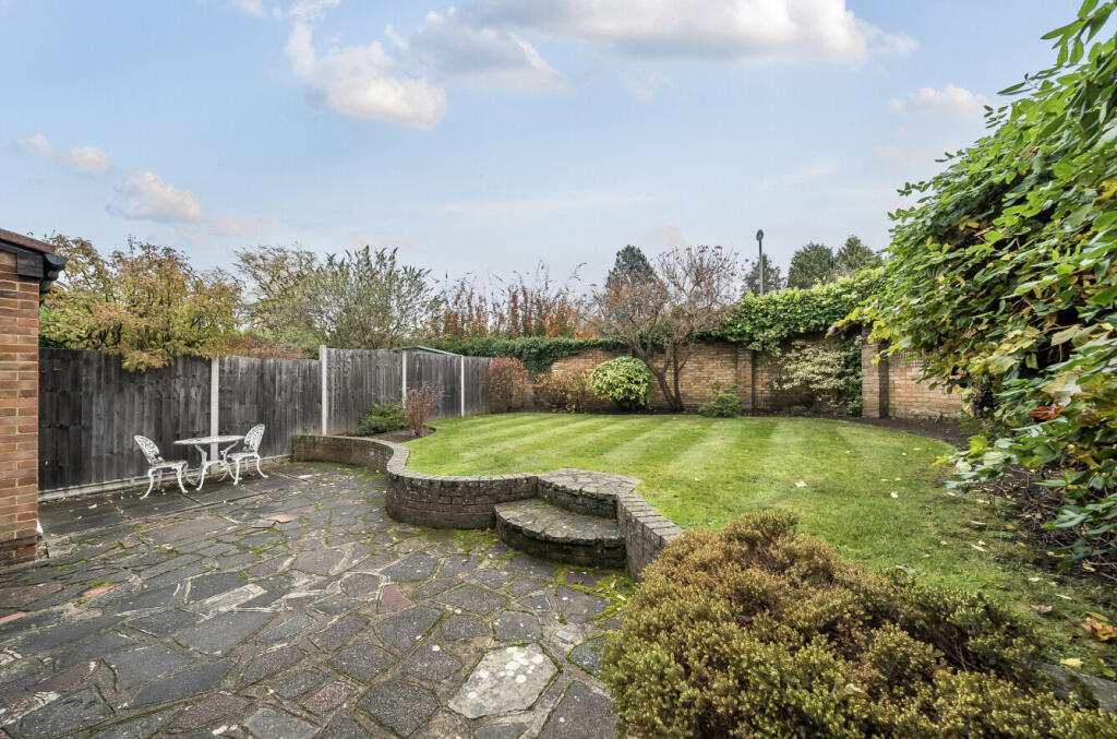 1376730-6-690c893...