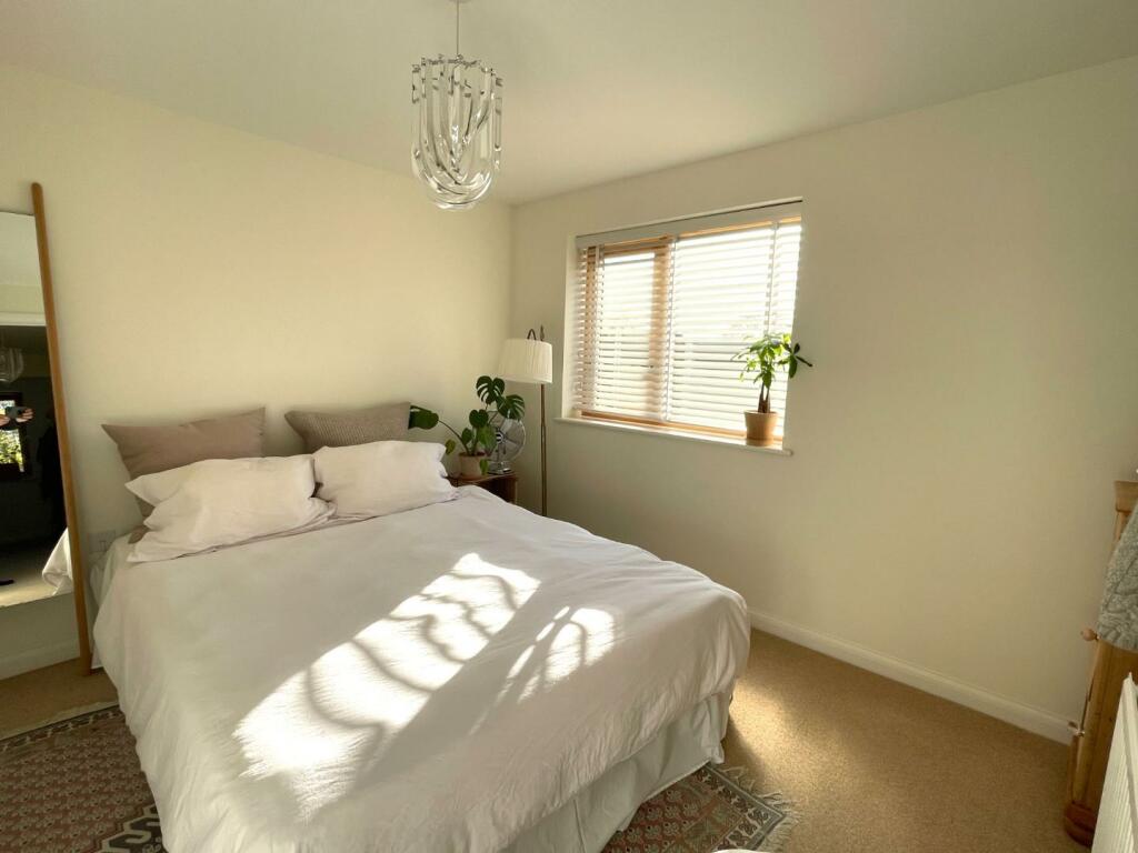 Bedroom.JPG