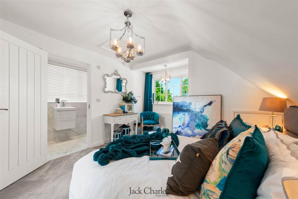 177 Hadlow Road 7.jpg