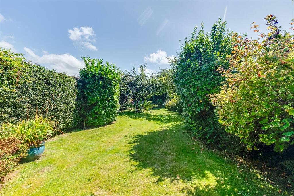 Constables - The Village-24.jpg