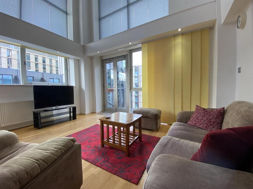 Livingroom (4).jpeg