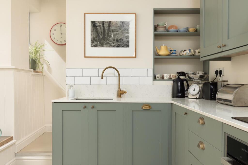 99 Lower Cheltenham Place-15.jpg