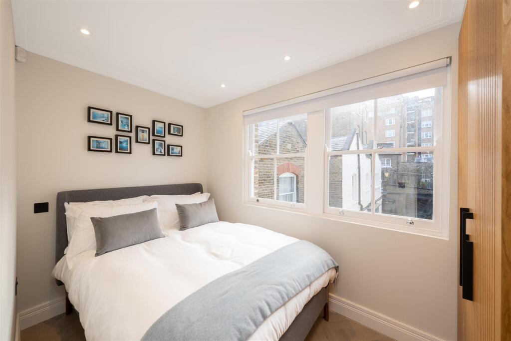 67 Kinnerton Street Hi-23.jpg