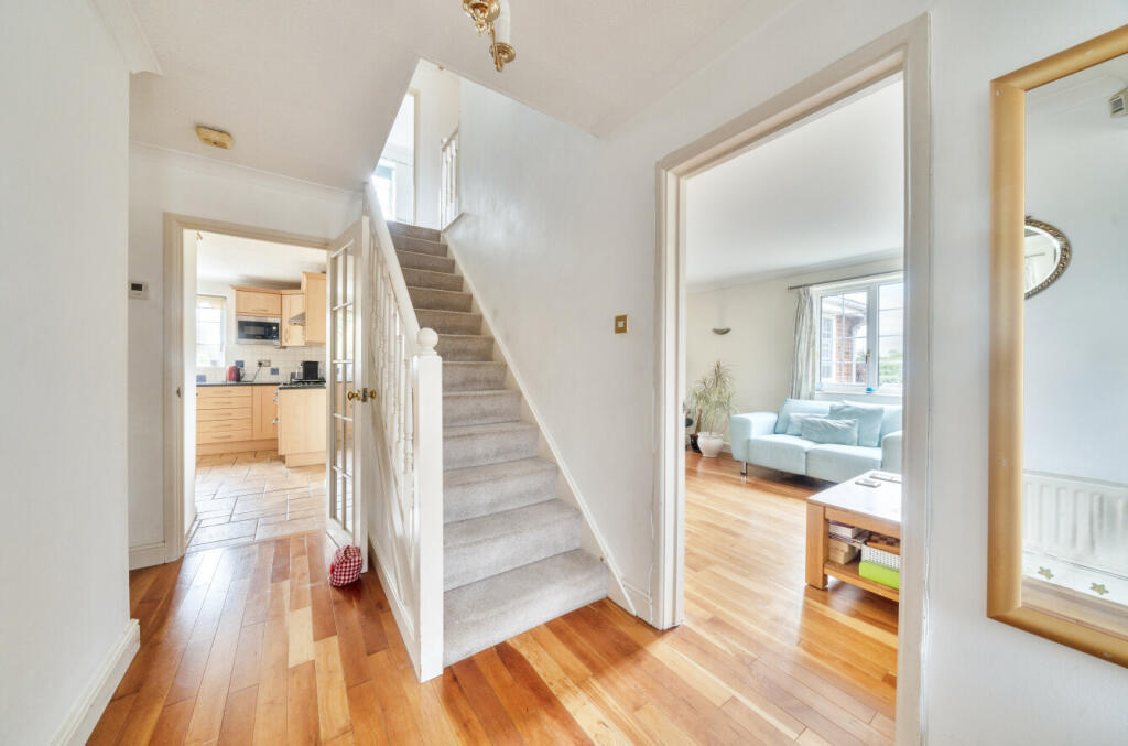 1311693-20-685e6b...