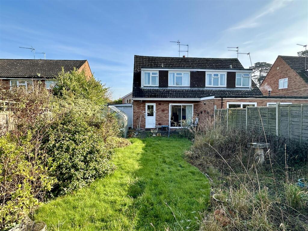 garden to house