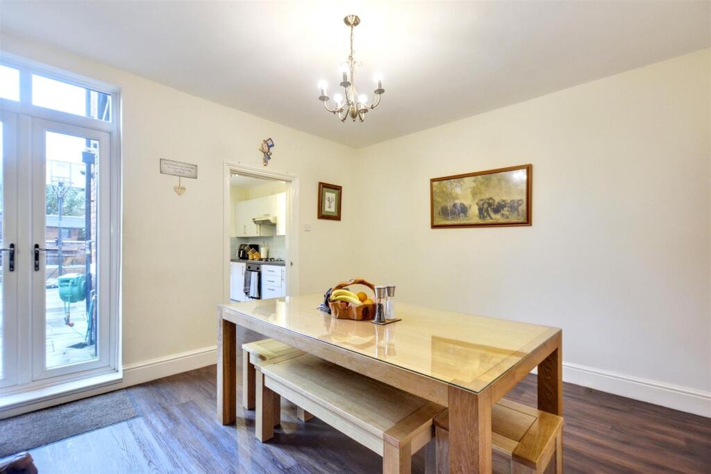 Dining Room_2.jpeg
