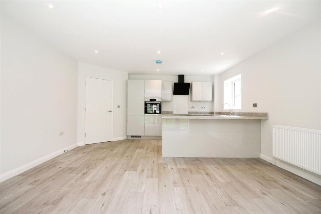 Living Room/Kitchen