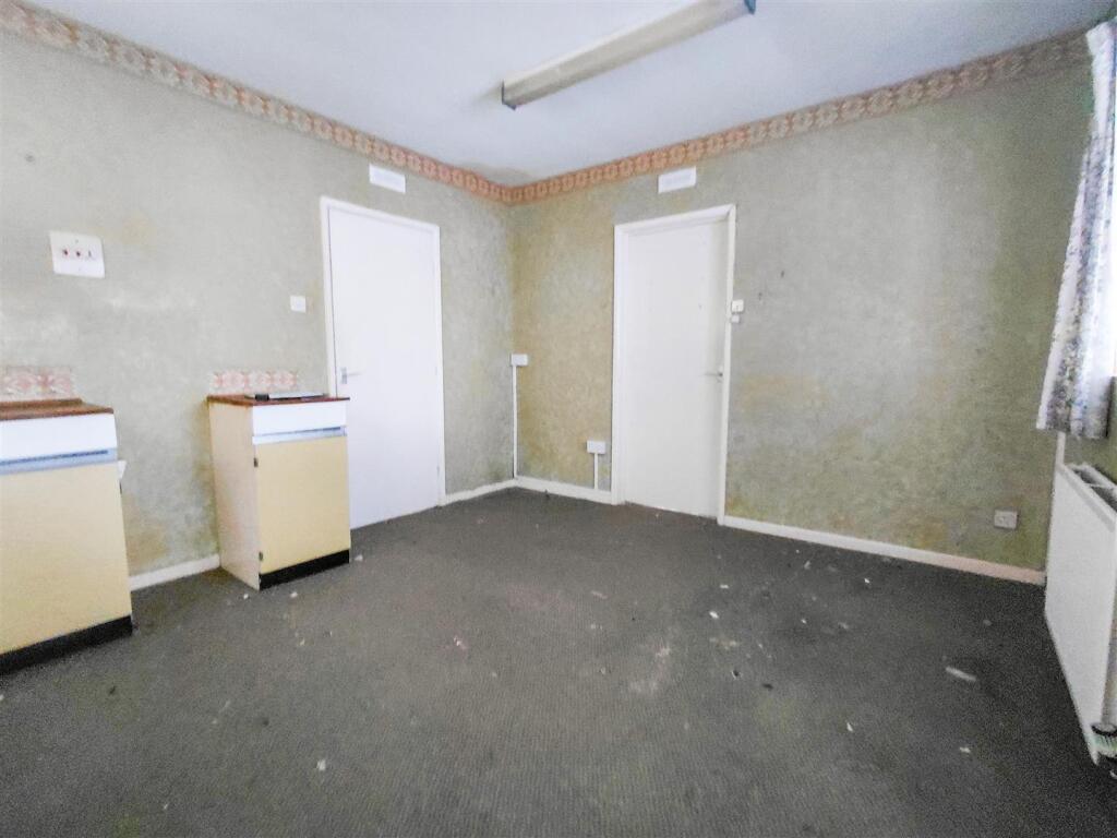 23-12-2025__18-12-58_20251223_120337_3544.yZgvw.jp