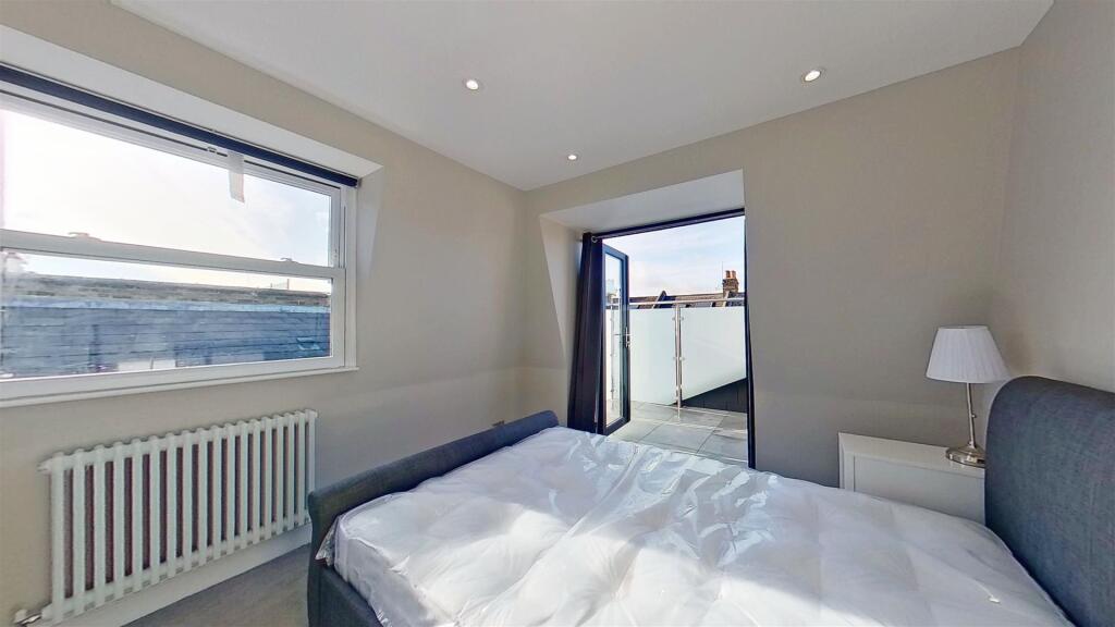 Farlton-Road-Earlsfield-SW18-11132020_204249.jpg