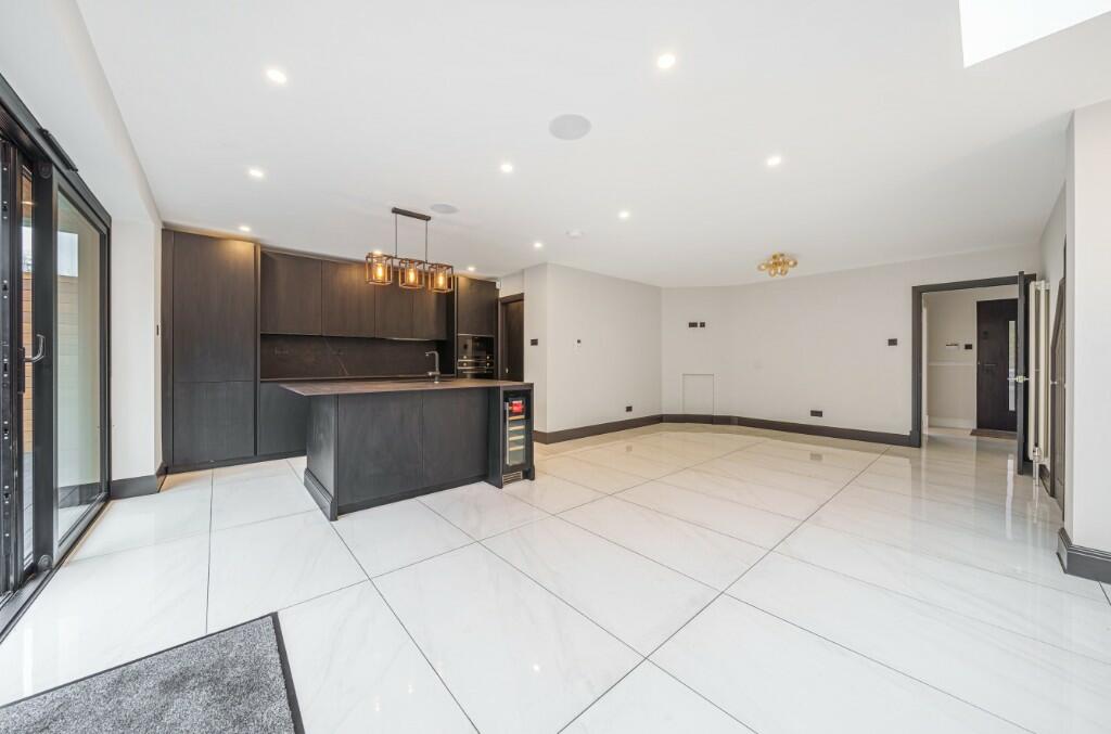 CGI - Dining Area