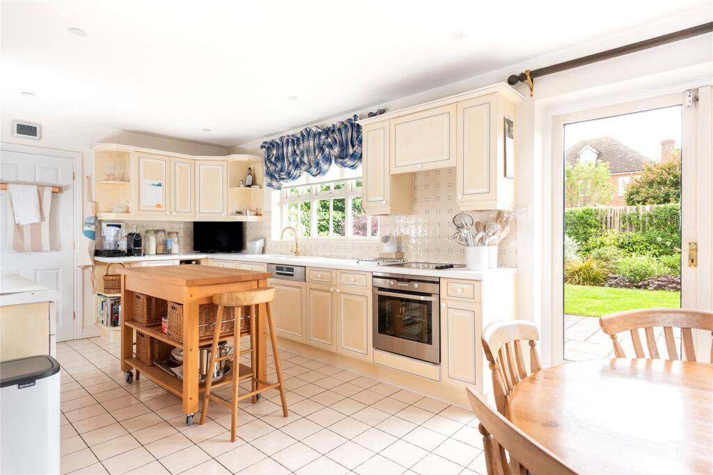 Kitchen/Breakfast Rm