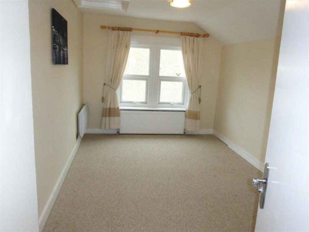 Lower bed new 1.JPG