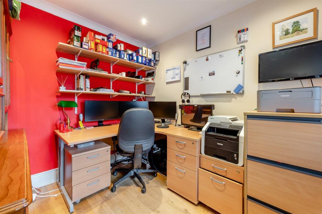 8626237-interior12.jpg