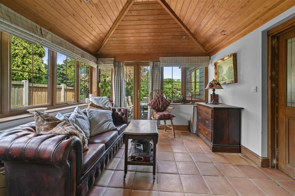 SUN ROOM
