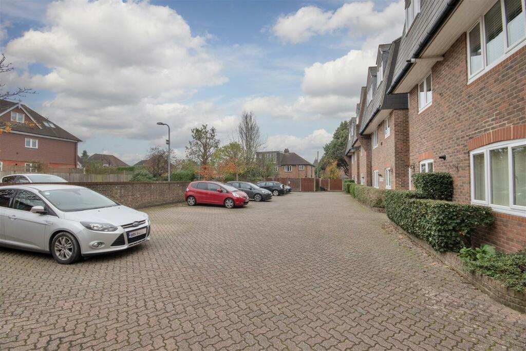 CAR PARK