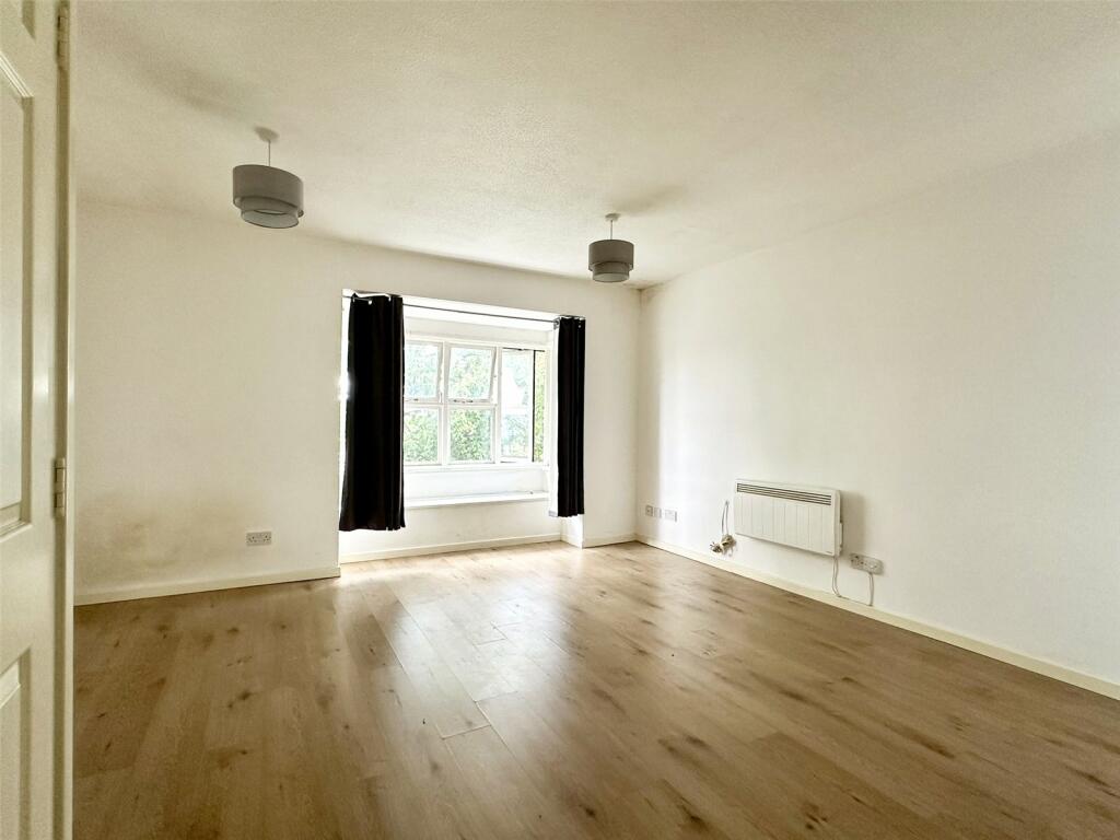 Living Space/Bedroom