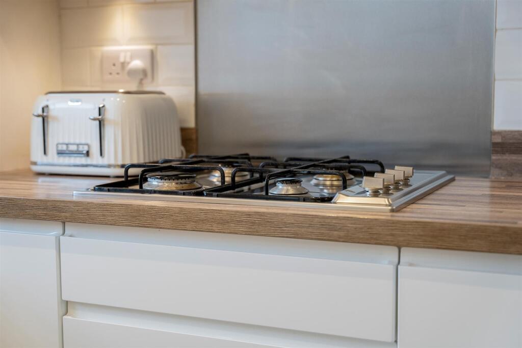 12 Atherton Drive-35.jpg