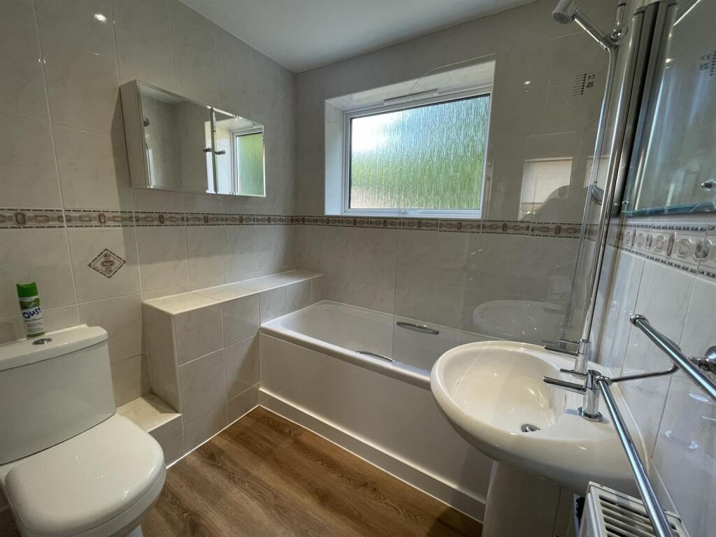 Family Bathroom.jpeg