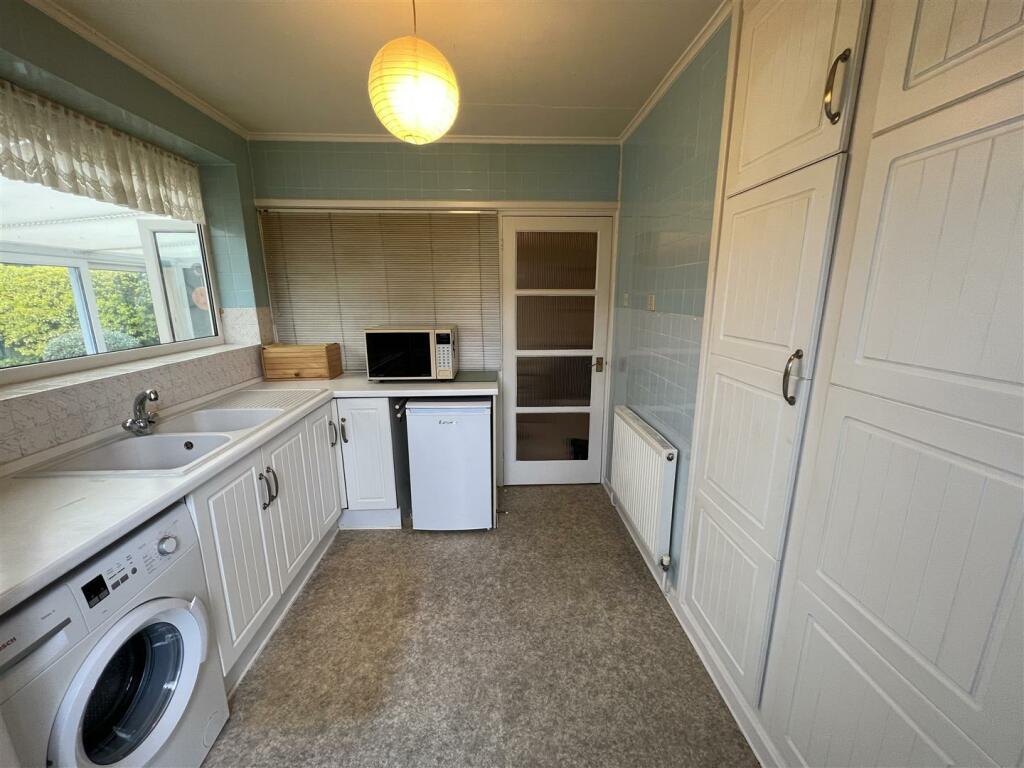 Kitchen B.JPG
