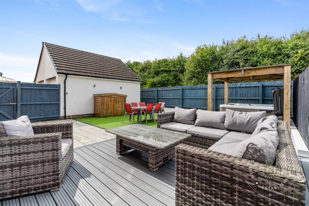 Long Heath Close, Hern Crabtree (4).jpg