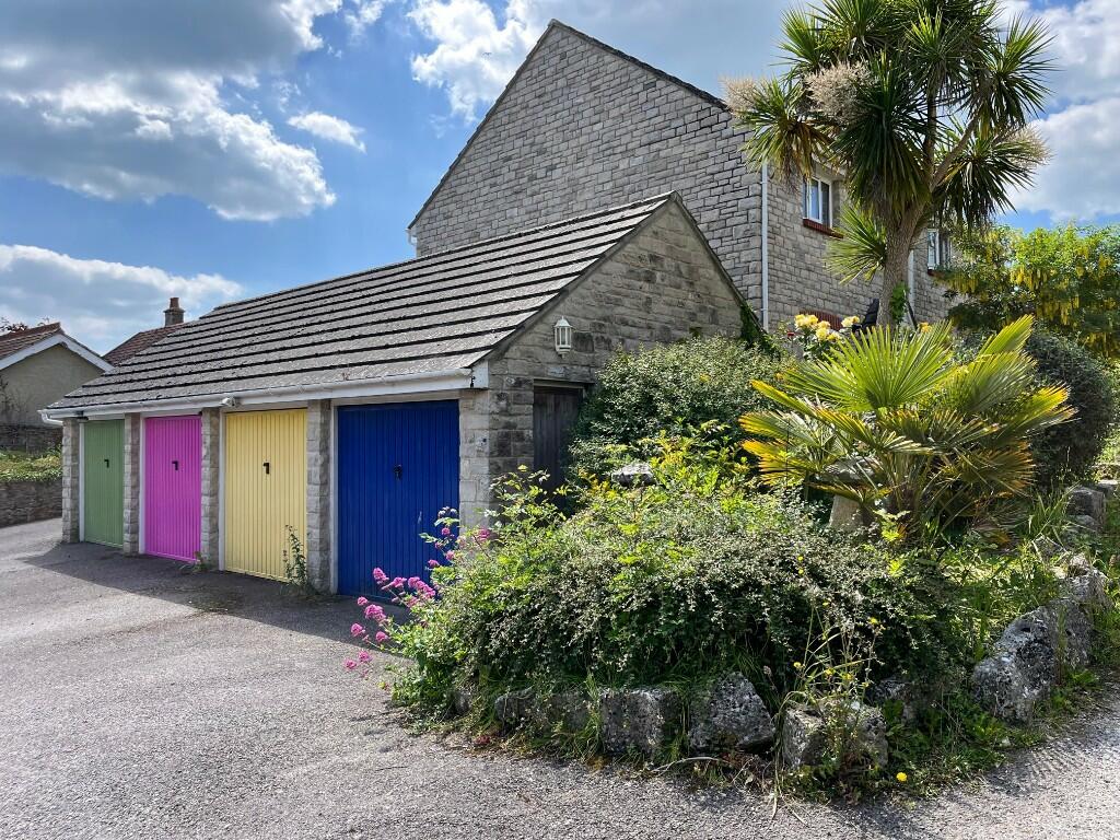 Garage (blue door)
