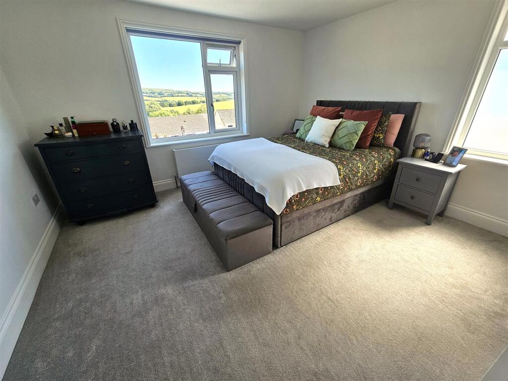 Master Bedroom.jpg