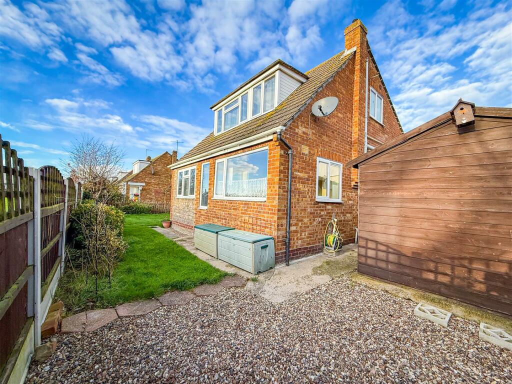 ALTERNATE VIEW OF GARDEN