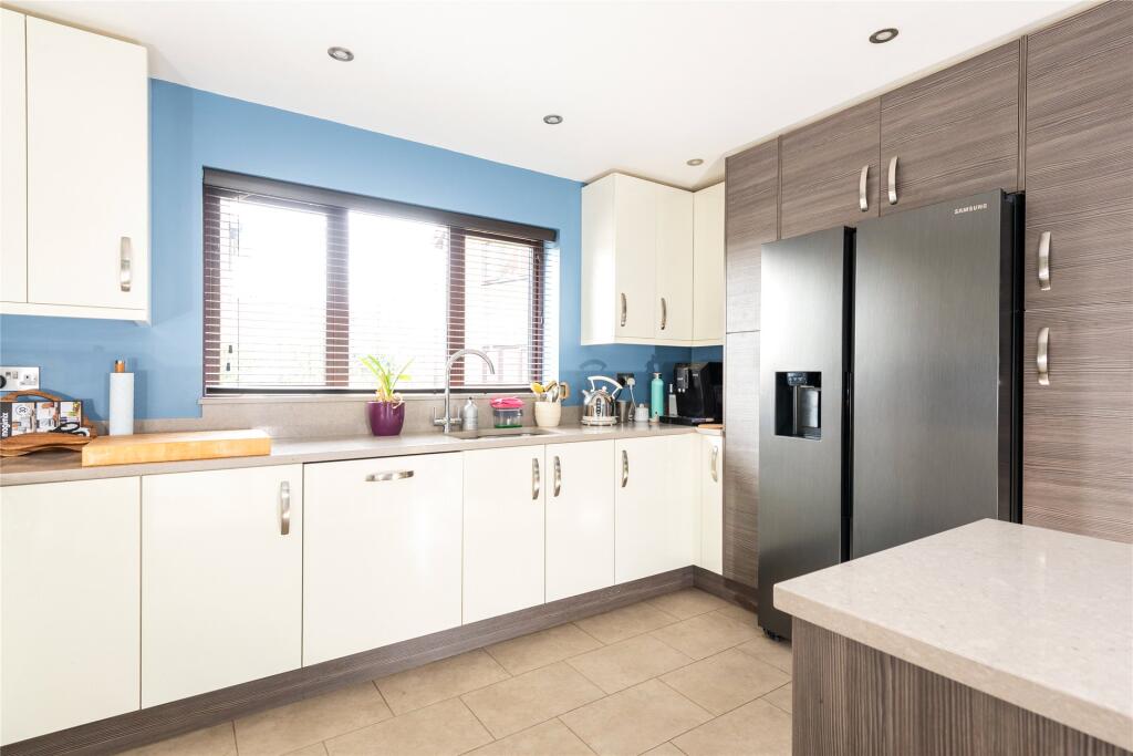 Kitchen/Breakfast Rm