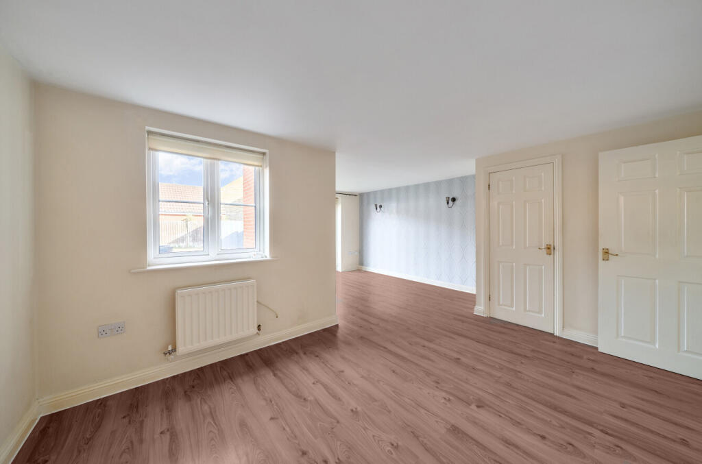 1373091-4-68ff4d7...