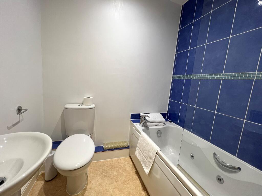 En-suite Bathroom