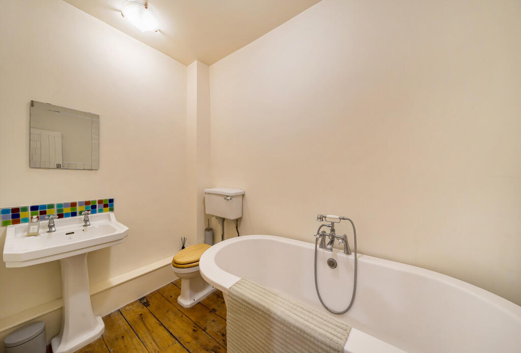 1372510-15-6911ed...